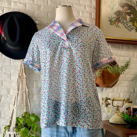 Sears Tops - SOLD Vintage 1970s Sears Floral + Plaid Cottage Collared Shirt with Cuffed